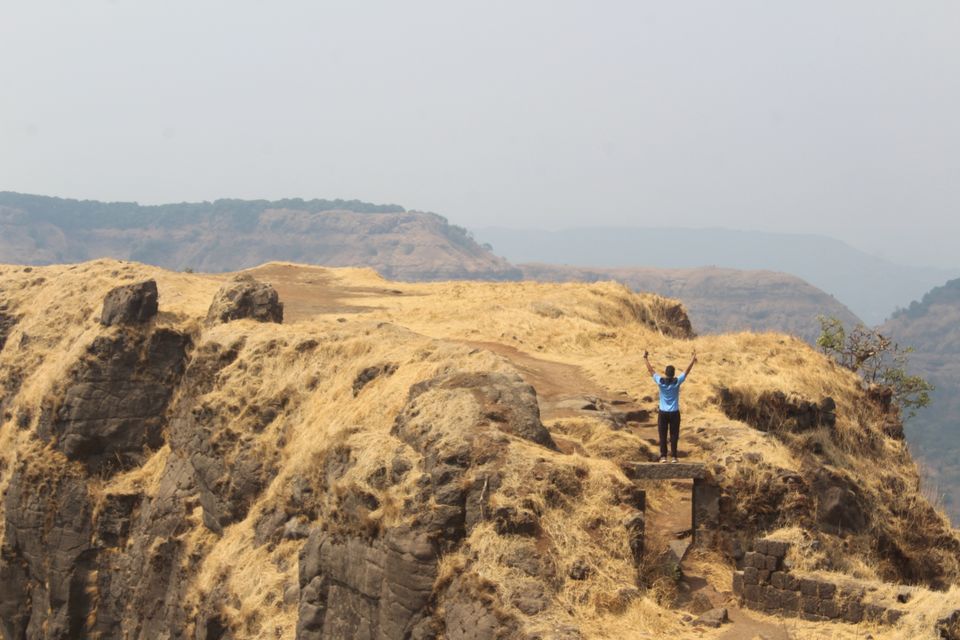 Photo of Vasota Fort, Satara, Maharashtra, India by Dipak Kadu