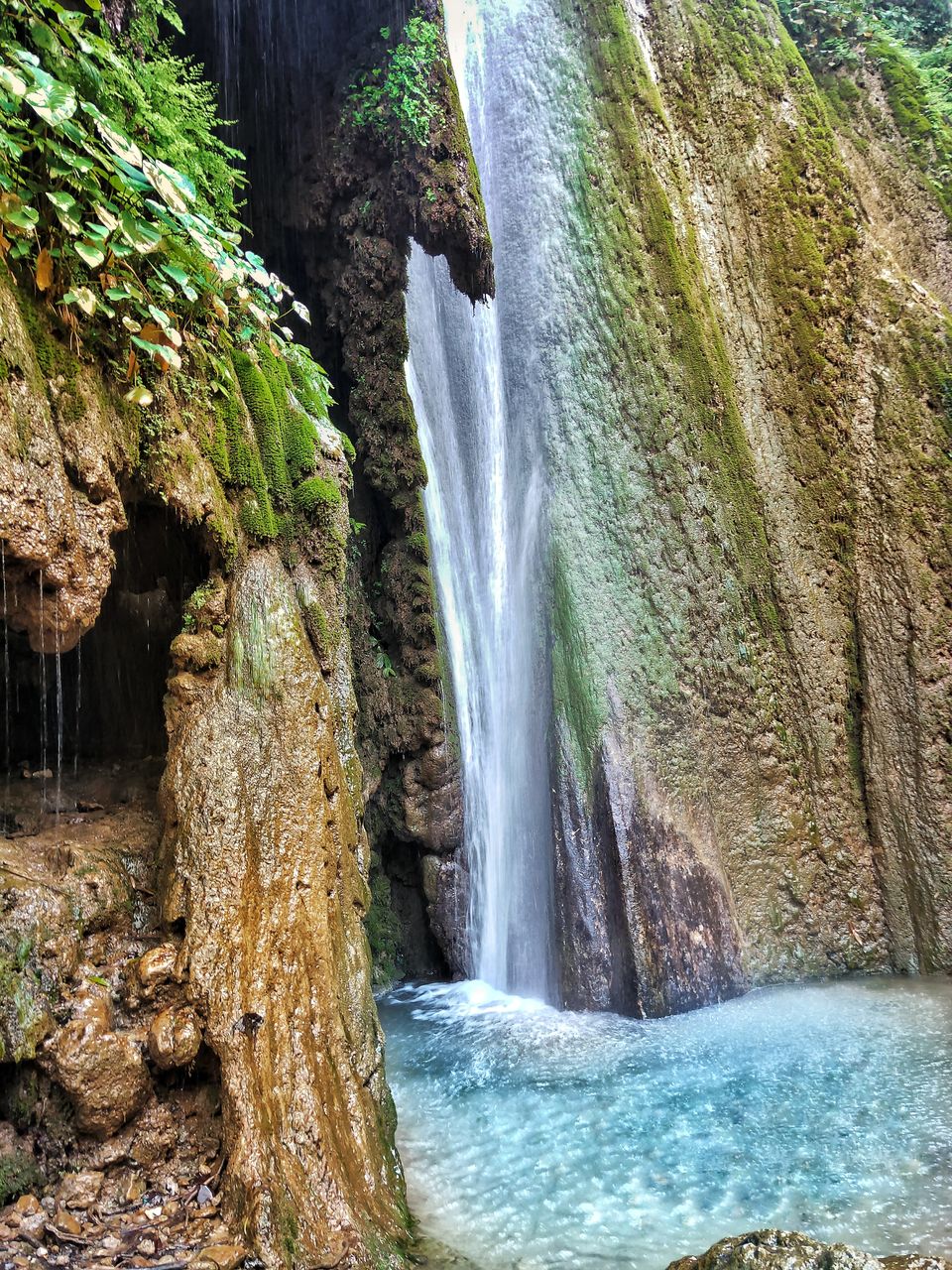 Photo of Patna Waterfall, Neelkanth Bridge Road, Patna, Uttarakhand, India by Vedant Khanduja