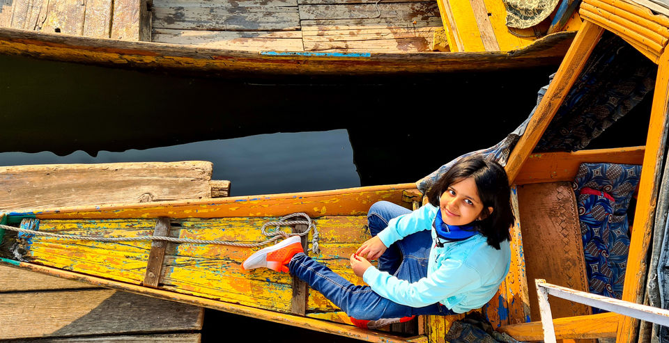 Photo of Houseboat stay in Dal Lake, Srinagar is a perfect example of Kashmiri Hospitality ! 3/6 by Wandering Monk