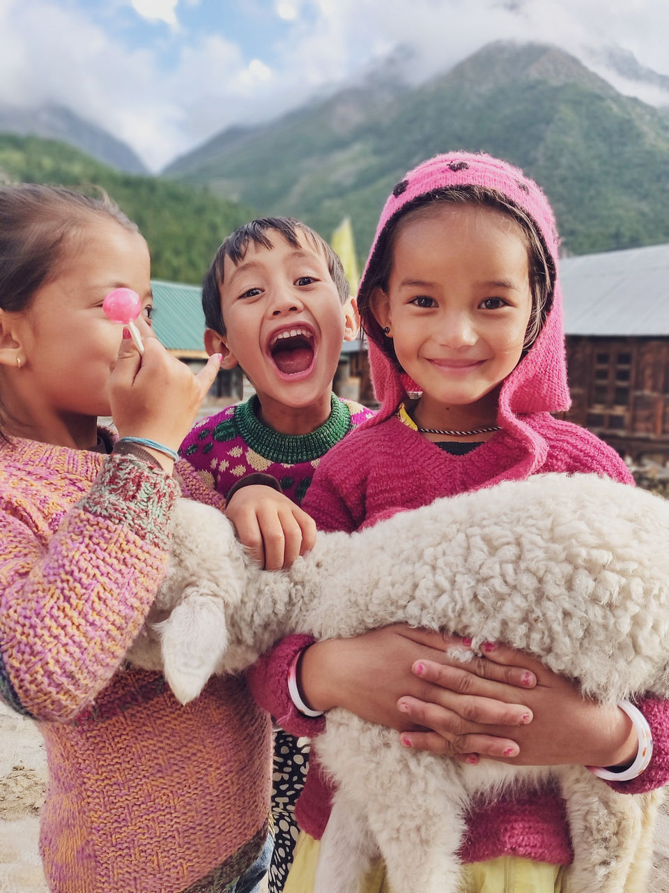Photo of Meet The Descendants Of God Living In The Mountains Of The Last Village Of India 4/6 by Abhigya S