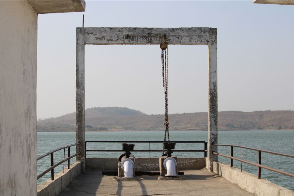 Photo of Ukai Dam by Nirav Dhimmar