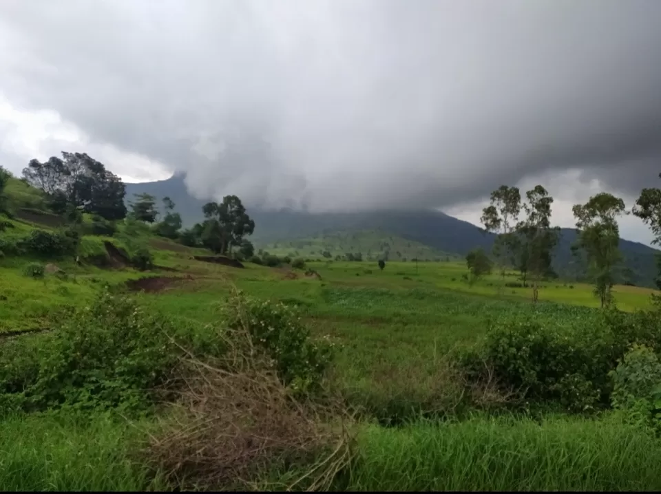 Photo of OASIS BEHIND CLOUDS (SALHER FORT)#roadtrip#salherfort#moonsoon#friends#trips#goodvibes#crazyfriends by Nirav Dhimmar