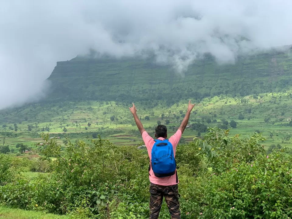 Photo of OASIS BEHIND CLOUDS (SALHER FORT)#roadtrip#salherfort#moonsoon#friends#trips#goodvibes#crazyfriends by Nirav Dhimmar