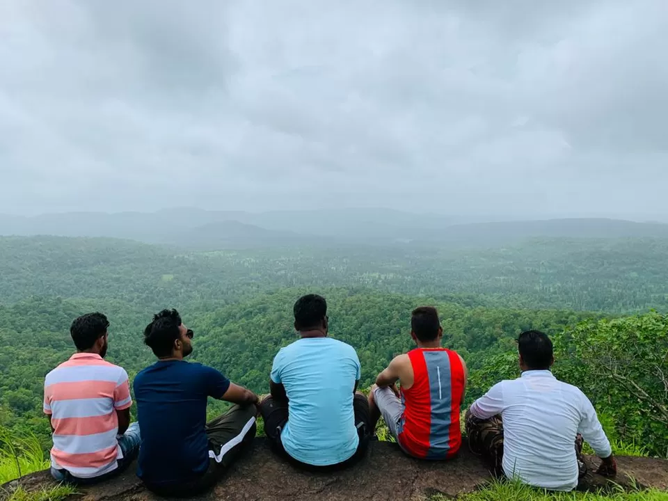 Photo of ROOPGADH FORT#roopgadhfort#moonsoon#forest#cloud#scrazyfriends#goodvibes#fort#trekking by Nirav Dhimmar