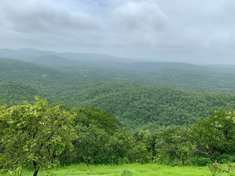 Photo of ROOPGADH FORT#roopgadhfort#moonsoon#forest#cloud#scrazyfriends#goodvibes#fort#trekking by Nirav Dhimmar