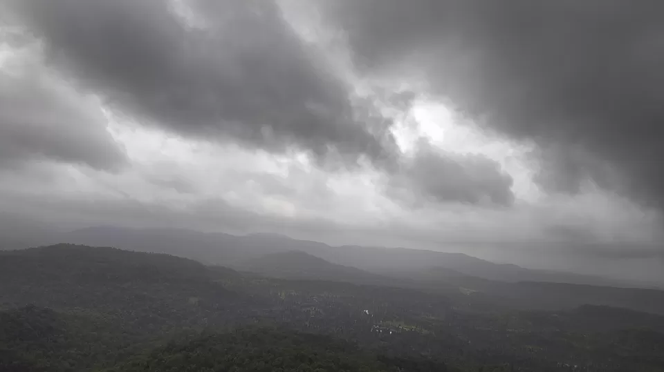 Photo of ROOPGADH FORT#roopgadhfort#moonsoon#forest#cloud#scrazyfriends#goodvibes#fort#trekking by Nirav Dhimmar