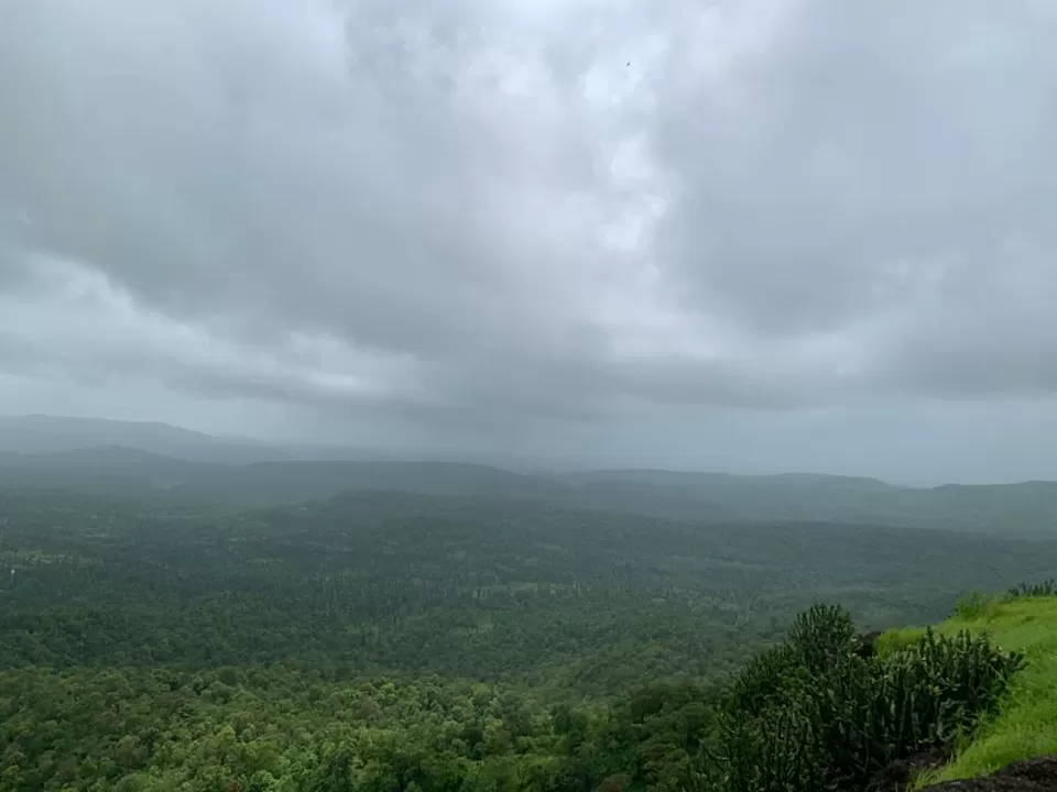 Photo of ROOPGADH FORT#roopgadhfort#moonsoon#forest#cloud#scrazyfriends#goodvibes#fort#trekking by Nirav Dhimmar