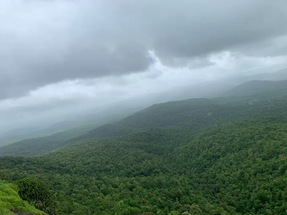 Photo of ROOPGADH FORT#roopgadhfort#moonsoon#forest#cloud#scrazyfriends#goodvibes#fort#trekking by Nirav Dhimmar