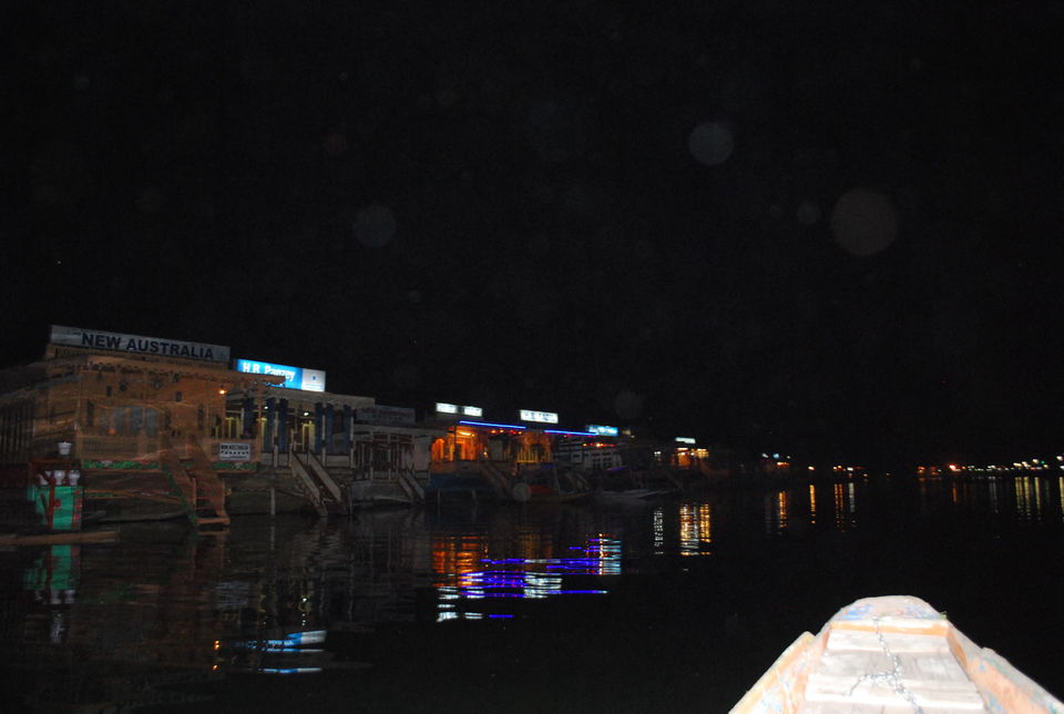 Photo of Houseboats-The floating Houses of Kashmir 2/14 by Nitish Arora