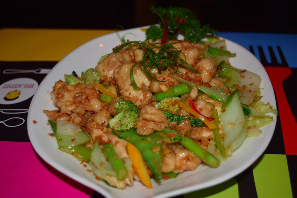 Photo of Review: Big Wong XL, Nehru Place, New Delhi by Sukhmani Sakhi