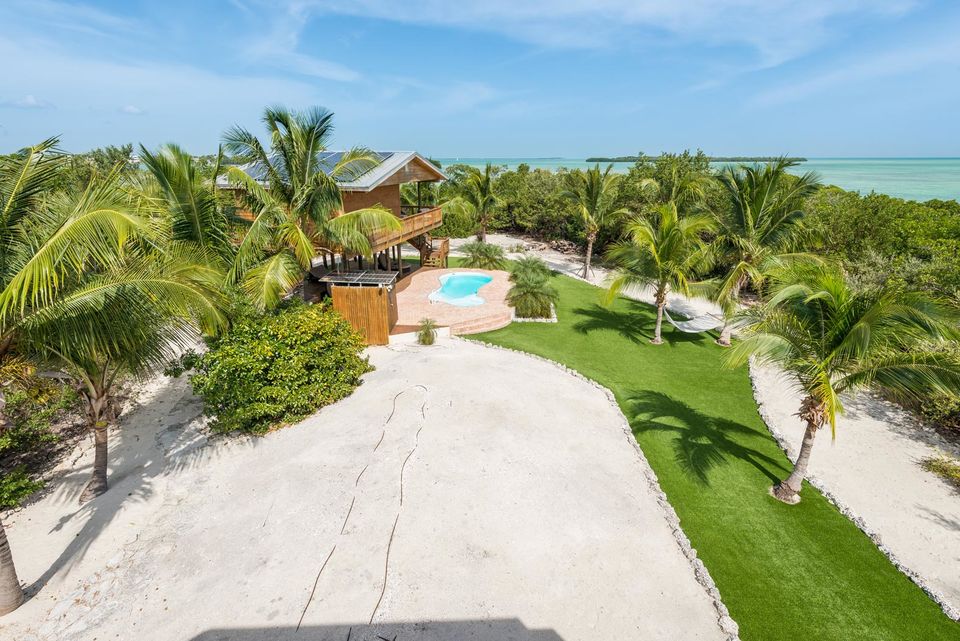 Photo of 12 Breathtaking Private Islands You Can Own For A Night On Your Next Vacation 14/24 by Disha Kapkoti