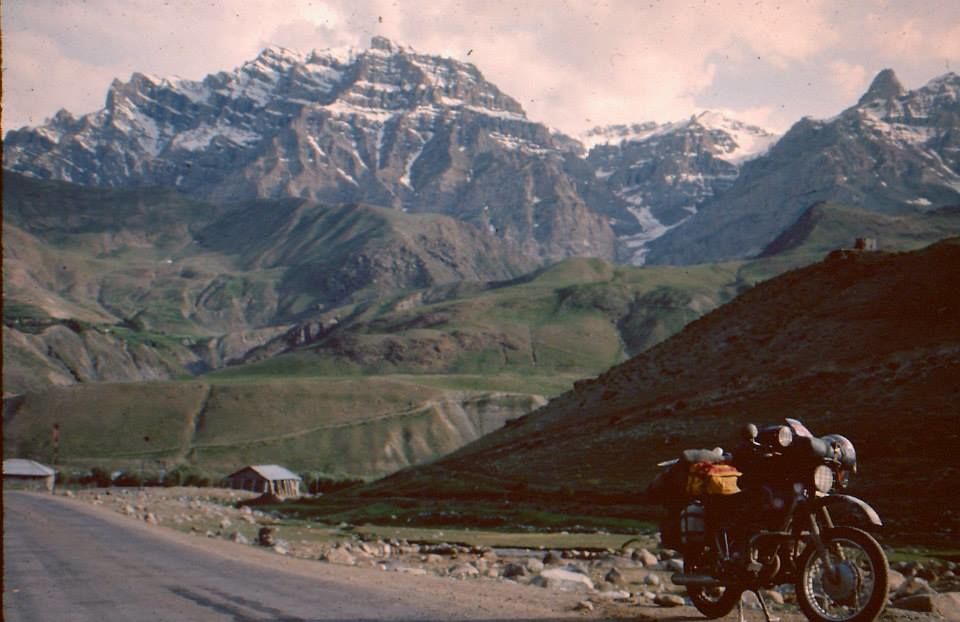 Photo of 14 Vintage Pictures of Ladakh Before Tourism Ruined It 2/19 by Sreshti Verma