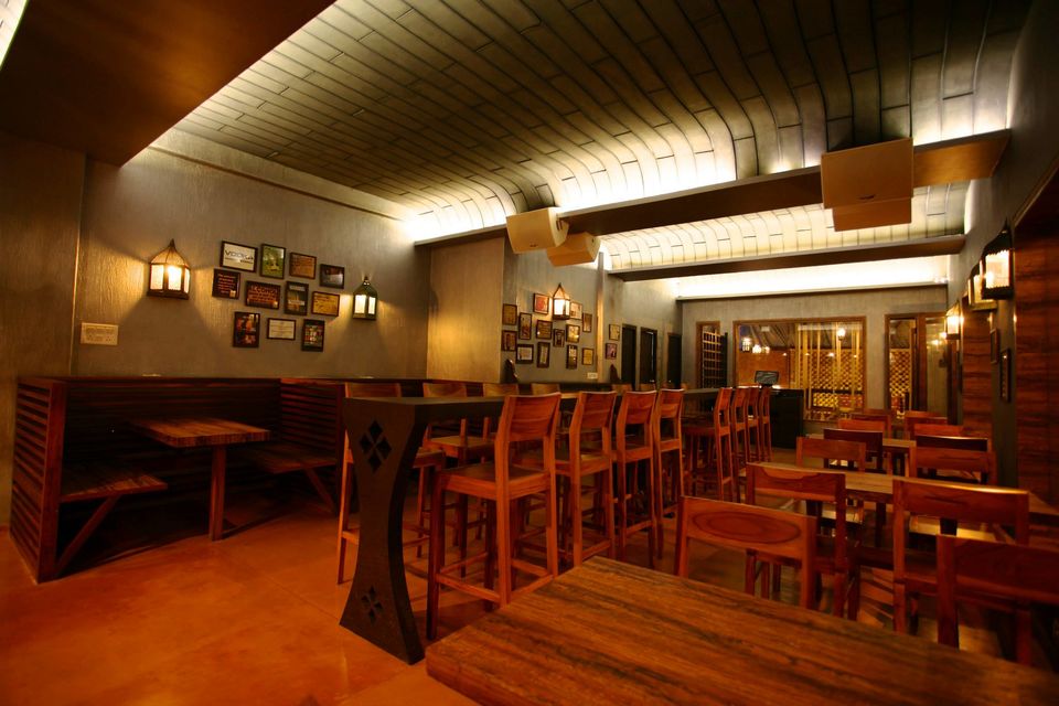 Photo of 10 Best Pubs In Mumbai You Should Drink At Before You Die by Gunjan Upreti
