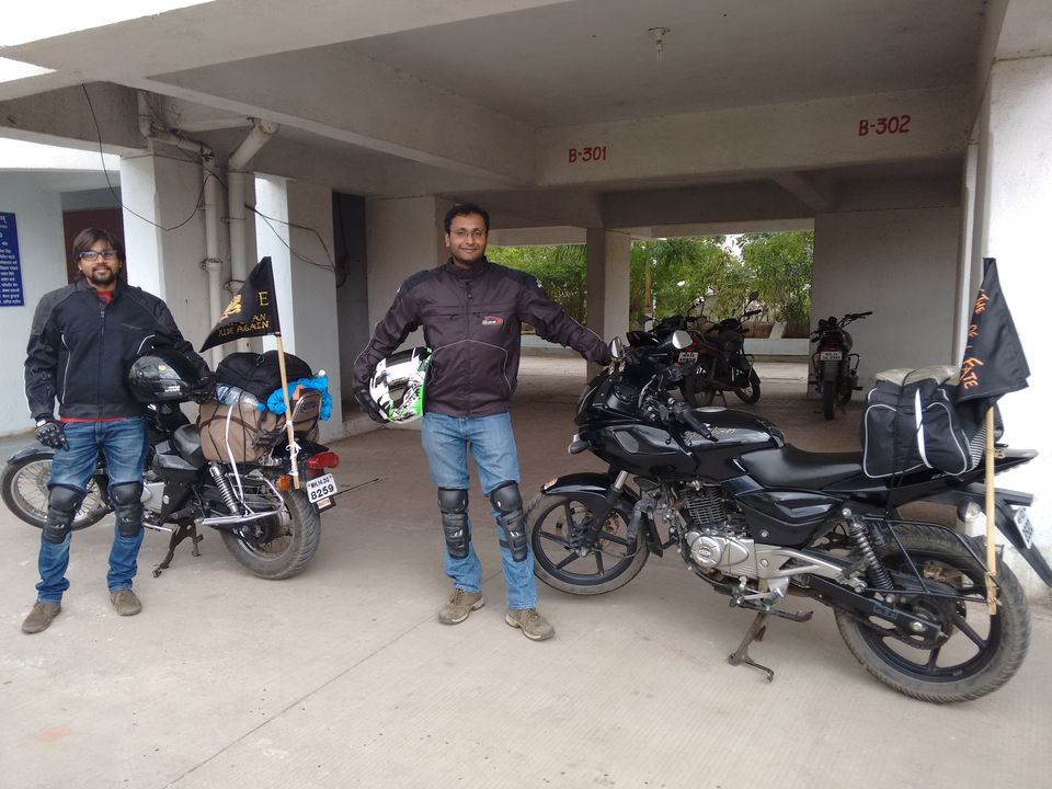 Photo of Pune-Leh-Pune Bike Road Trip Of 6506 km 48/49 by Vineet Gupta