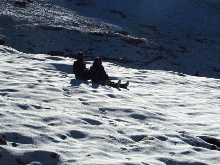 Photo of Manali- Beauty of hills, snow and greens. 18/20 by anila