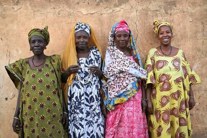 Photo of 9 Stunning Traditional Dresses In The World That You Should Wear Atleast Once 4/19 by Priyam Bagga