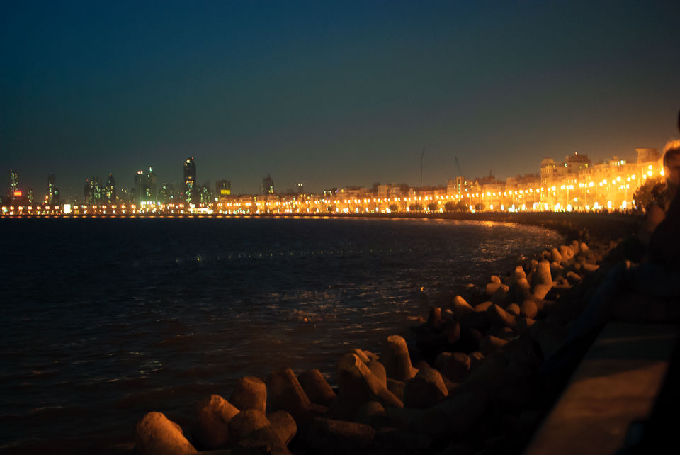 Photo of Everybody Owns a Piece Of Marine Drive 6/6 by Pooja Naik