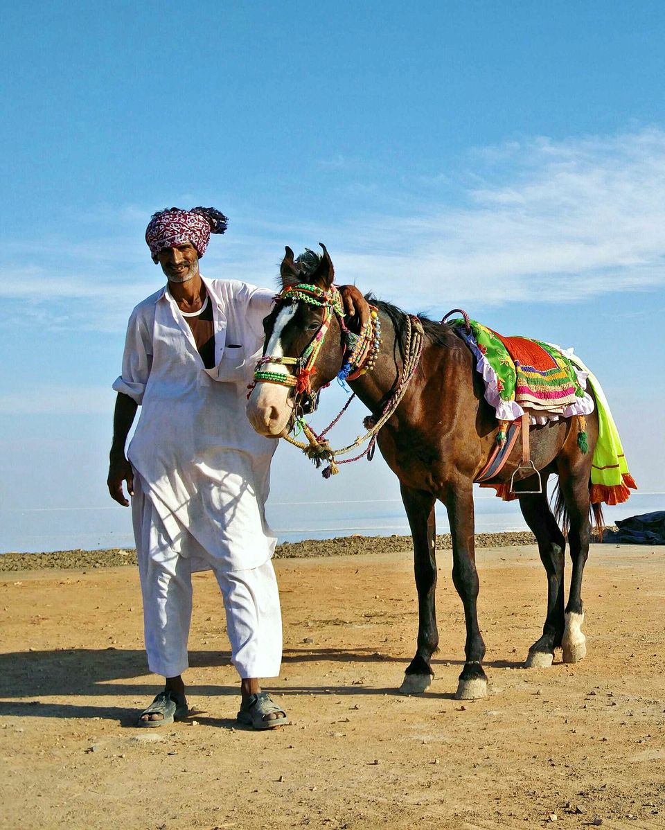 Photo of Kutch – A Pristine Cultural Paradise 56/86 by Vikas Singh