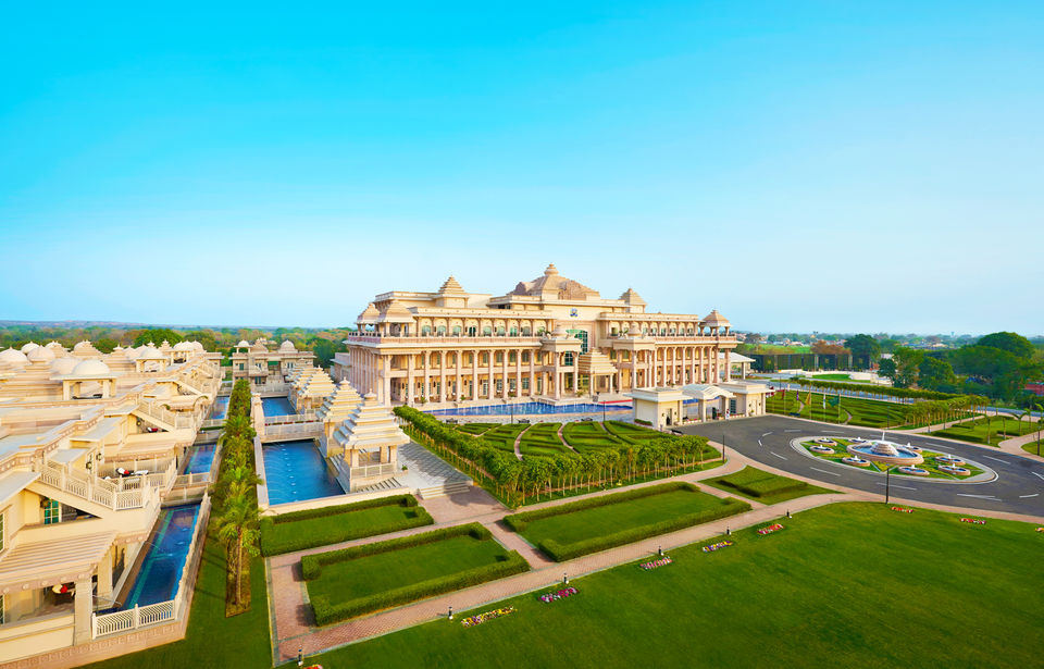 10 Best Luxury Hotels In India Where Youll Be Treated Like Royalty