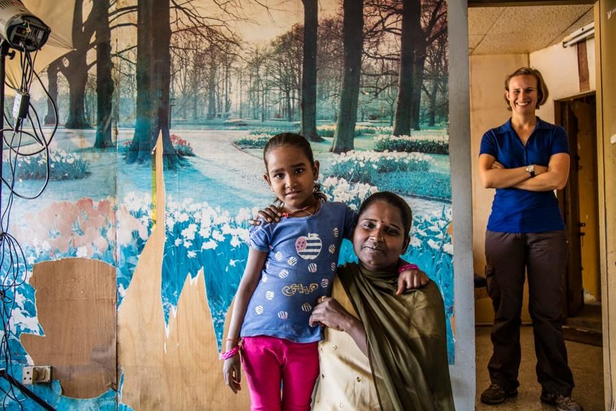 Photo of Australian Travelers Played Secret Santa to a Homeless Girl in India and Changed Her Life Forever 17/24 by Sreshti Verma