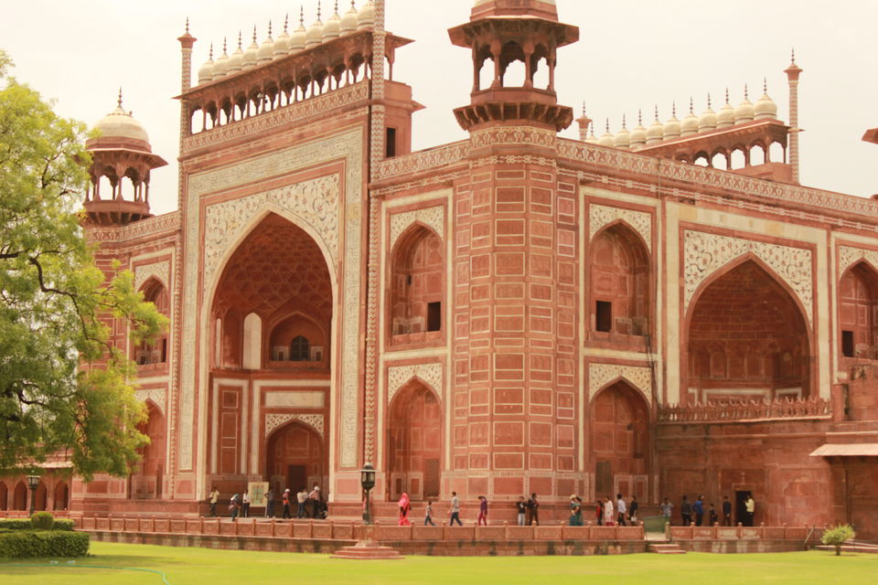 Photo of Taj Mahal – Epitome of Love 9/12 by Ish