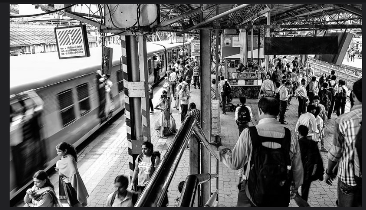 Photo of How to travel smart in Mumbai 1/3 by Arushi Dutt