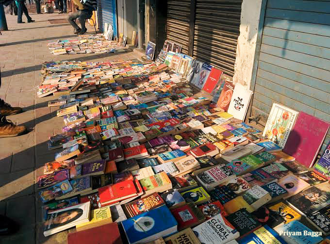 Photo of Why I Fell In Love With The Sunday Book Market At Daryaganj, Delhi, And You Will Too 5/11 by Priyam Bagga