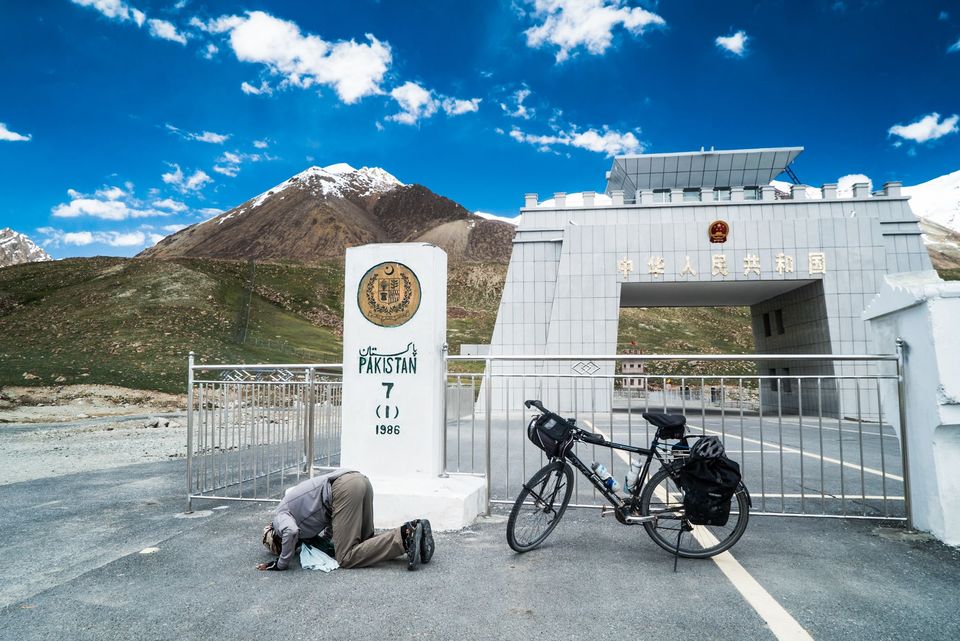 Photo of This Photographer Cycled From Germany To Pakistan And His Journey Would Be Every Traveller's Dream 8/15 by Disha Kapkoti