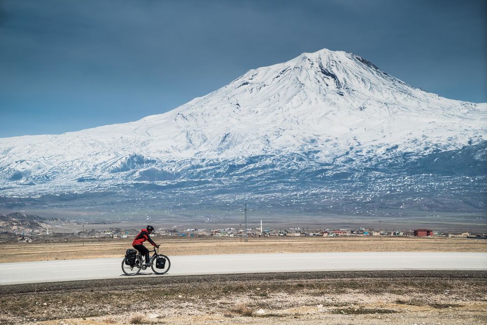 Photo of This Photographer Cycled From Germany To Pakistan And His Journey Would Be Every Traveller's Dream 10/15 by Disha Kapkoti