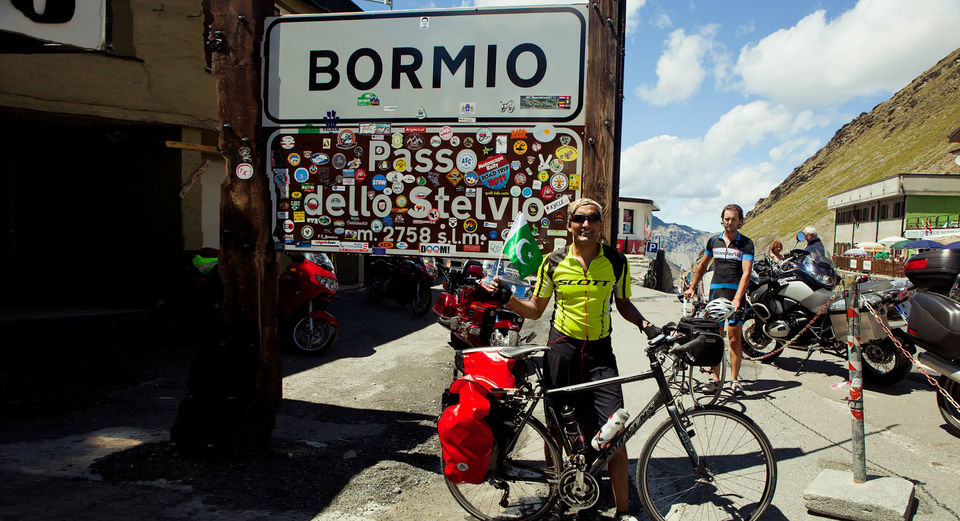 Photo of This Photographer Cycled From Germany To Pakistan And His Journey Would Be Every Traveller's Dream 15/15 by Disha Kapkoti