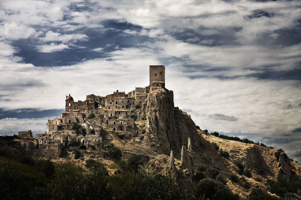 Photo of Abandoned Places Around The World That Will Give You The Creeps 16/21 by Priyam Bagga