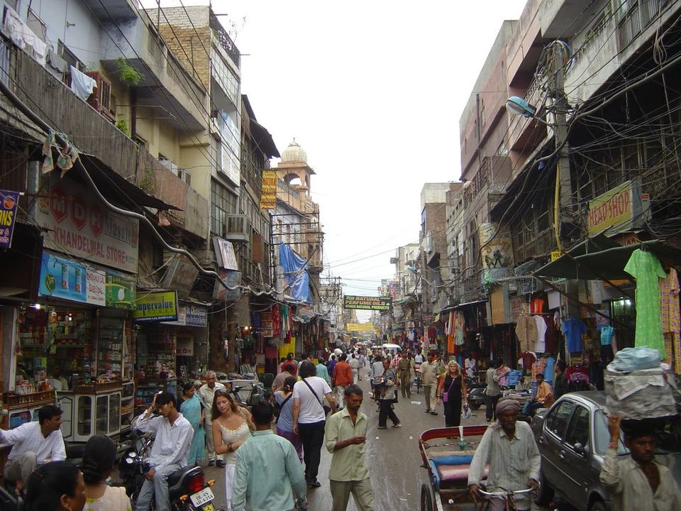 Photo of 20 Must-Know Life Hacks To Survive In Delhi That Nobody Tells You 3/21 by Prateek Dham