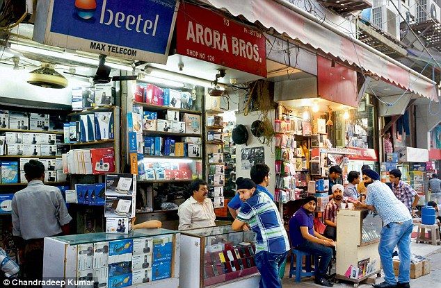 Photo of 20 Must-Know Life Hacks To Survive In Delhi That Nobody Tells You 6/21 by Prateek Dham