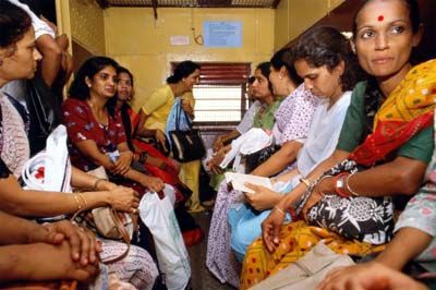 Photo of 10 Kickass Things to Learn From Mumbai Local Trains! 5/11 by Priti Raman Vishwakarma