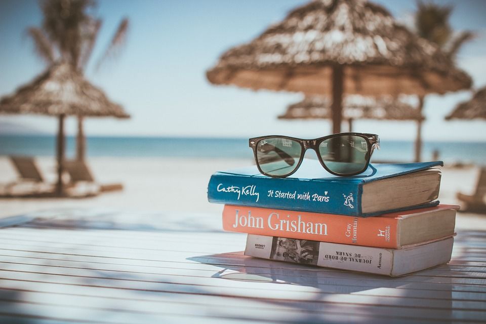 Photo of Holiday Reading List: The Best Books To Choose For Your Next Vacation 6/8 by Priyam Bagga