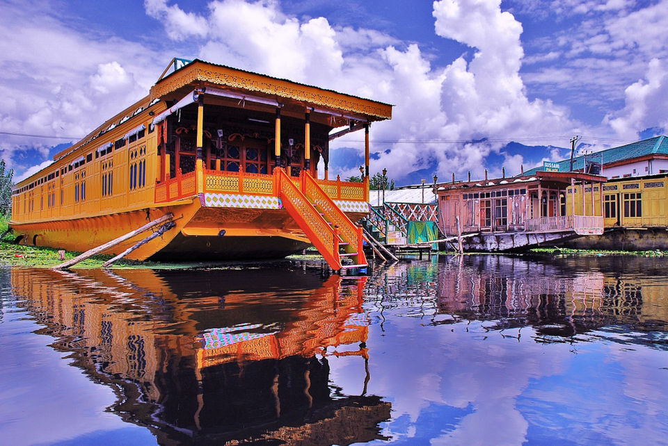 tourist attractions of kashmir