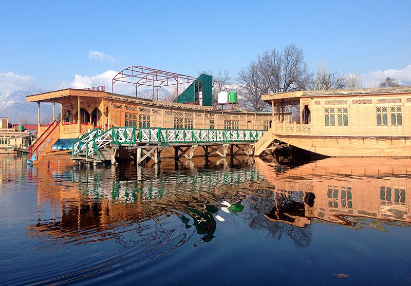 Photo of Shikaras, Noon Chai And Unmissable Things To Do In Kashmir (6D/5N) 9/16 by Tripoto