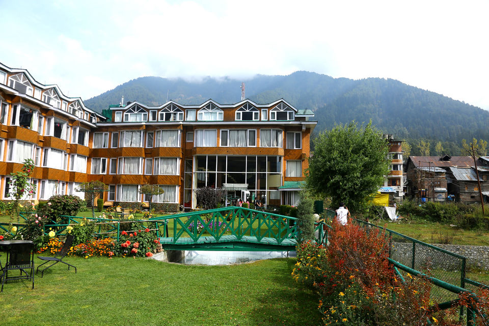 Photo of Shikaras, Noon Chai And Unmissable Things To Do In Kashmir (6D/5N) 15/16 by Tripoto