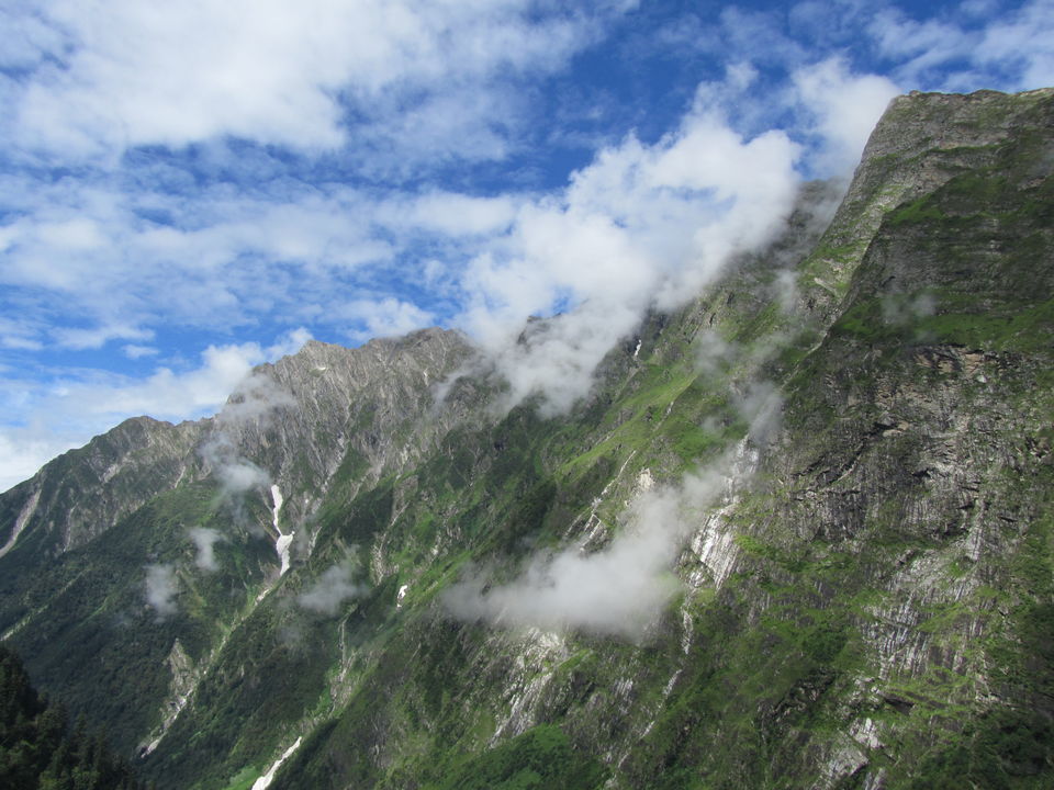 Photo of Witness Heaven in Nature’s Own Valley: The Valley of Flowers Trek, Uttarakhand 31/32 by Tushar Chatterji