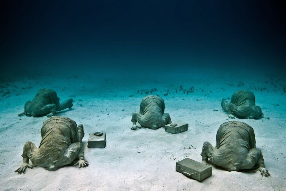 Photo of Travel Under Water To See These Unbelievable Sculptures 4/18 by Priyam Bagga