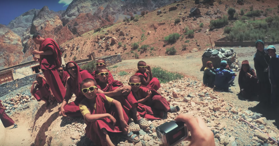 Photo of These People Are Travelling To The Remote Villages Of Ladakh To Give A Gift You'd Never Expect 1/5 by Disha Kapkoti