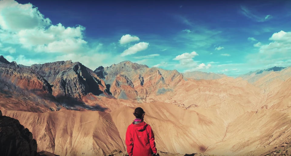 Photo of These People Are Travelling To The Remote Villages Of Ladakh To Give A Gift You'd Never Expect 4/5 by Disha Kapkoti