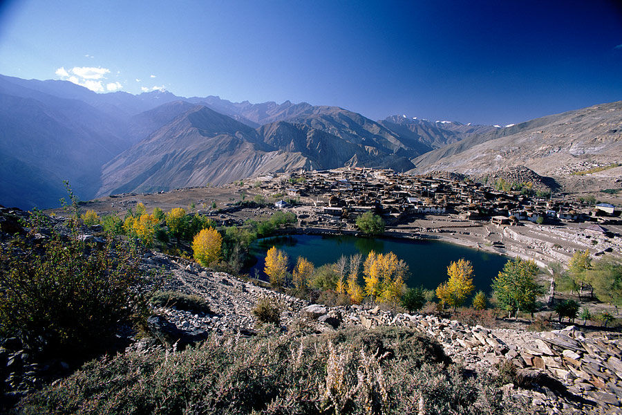 Photo of 10 Hidden Lakes in Himachal Pradesh Which Make A Perfect Bucket List For Adventure Seekers 1/10 by Disha Kapkoti