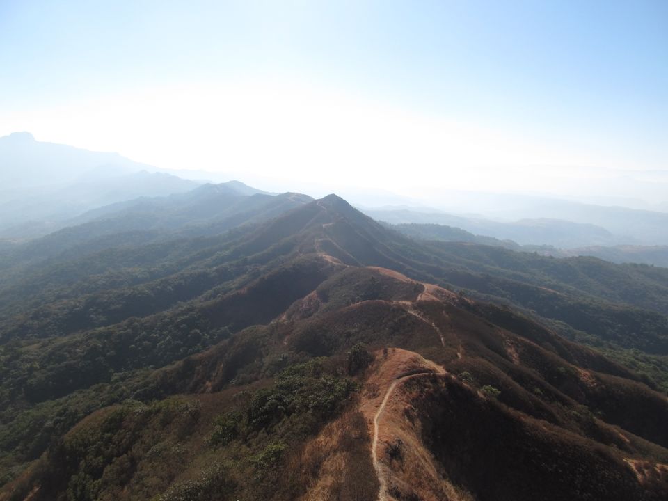Photo of Trekking across the Torna-Rajgad ridge 13/16 by Sahil Raut