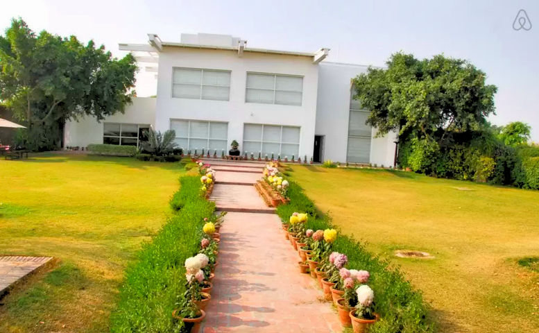 Photo of 10 Exotic Airbnb Stays In India Under Rupees 3000!! 23/30 by Krupali Jhobalia