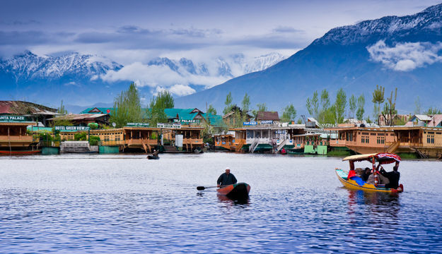 Photo of 10 Exotic Airbnb Stays In India Under Rupees 3000!! 26/30 by Krupali Jhobalia
