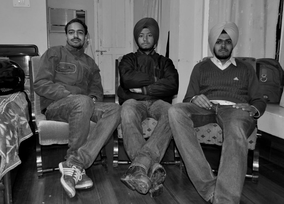 Photo of Feet in bags and shoes on shoulders 2/11 by Yardan Dive