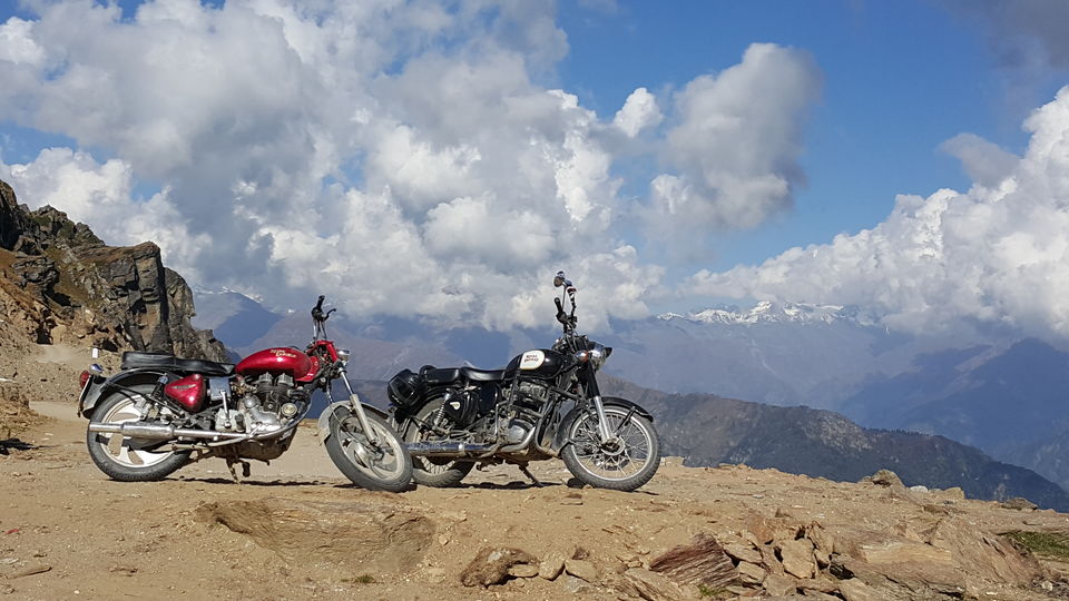 Photo of Behind the bars - Pabber Valley & Chanshal Pass 32/33 by vineet saddyan