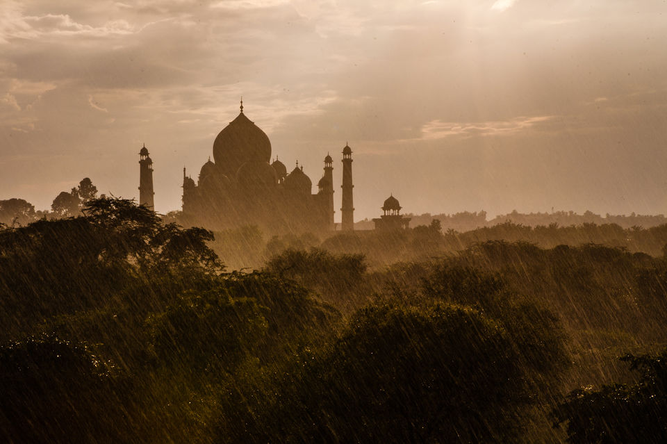 Photo of Taj Mahal Image : The Real History of Taj Mahal 3/7 by Isha Mehta