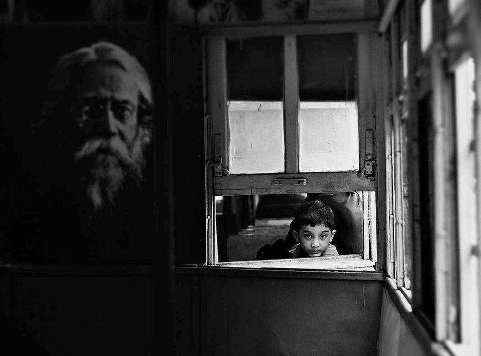 Photo of Folks on The Road : Calcutta in Monochrome 18/34 by Paushali Majumder